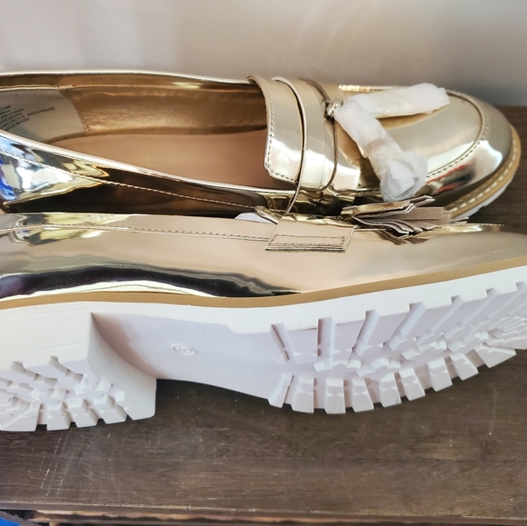 Slides - Picture 1 of 2